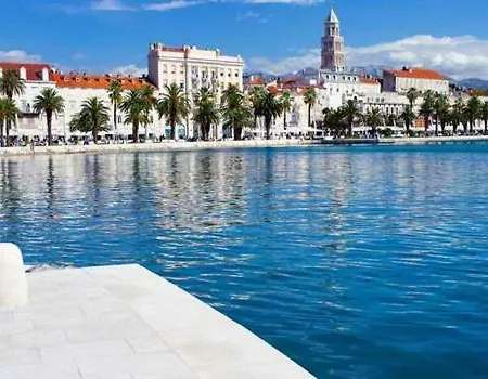 Sunny Yellow - With Balcony And Parking Place, Apartament Split