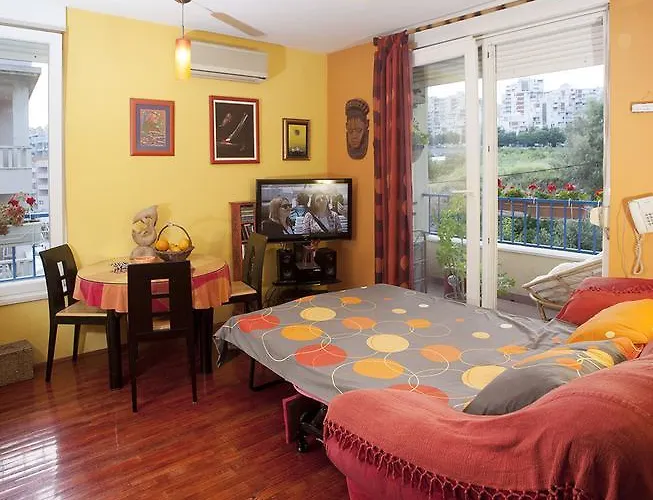 Sunny Yellow Apartman Split