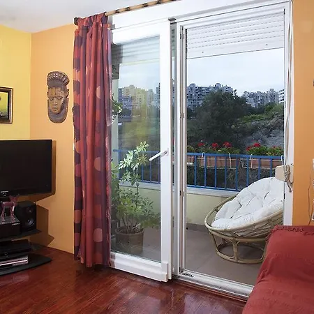 Апартаменты Sunny Yellow - With Balcony And Parking Place, *