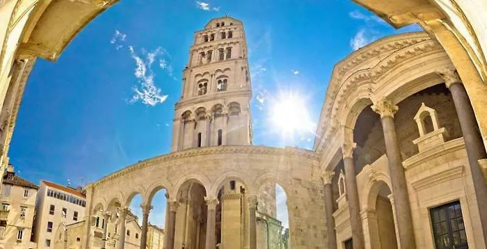 Apartment Sunny Yellow