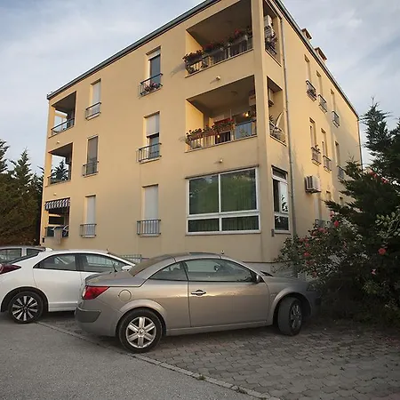Διαμέρισμα Sunny Yellow - With Balcony And Parking Place, *