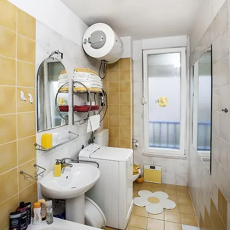 Διαμέρισμα Sunny Yellow - With Balcony And Parking Place, *